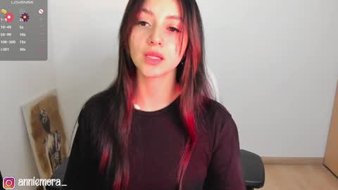 Annie online show from 02/01/25, 01:34