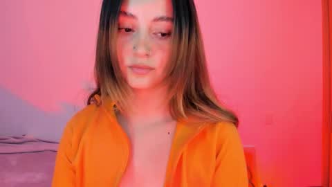 Annie online show from 11/28/25, 01:41