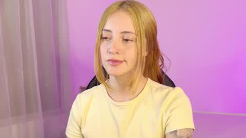 Annie online show from 04/14/26, 02:28