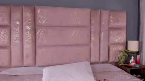 Annie online show from 10/13/25, 11:43