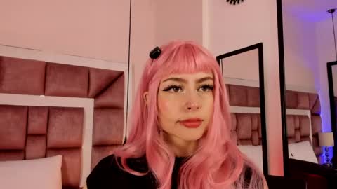 Annie online show from 04/11/26, 12:09