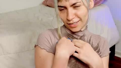 annietinky online show from 09/09/25, 01:49