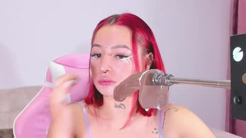 Snapshot of annika_03 chatting on 12/20/24, 03:36 Gise. online show from 12/20/24, 03:36