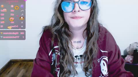 Snapshot of annittaprincess chatting on 12/13/24, 12:53 Gaby 3 online show from 12/13/24, 12:53