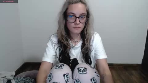 Snapshot of annittaprincess chatting on 03/10/25, 01:12 Gaby 3 online show from 03/10/25, 01:12