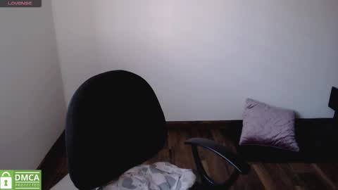 Snapshot of annittaprincess chatting on 10/21/25, 09:59 Gaby 3 online show from 10/21/25, 09:59