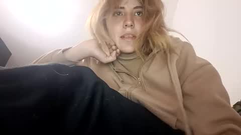 annrousse online show from 09/11/25, 02:33