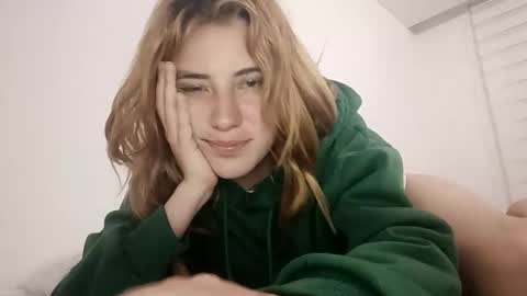 annrousse online show from 09/15/25, 02:22