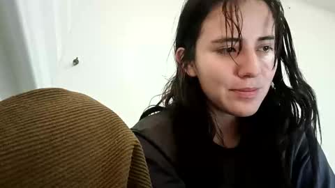 annrousse online show from 10/25/25, 02:52