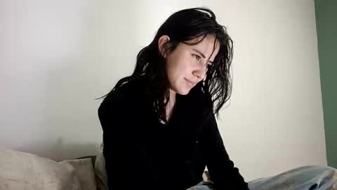 annrousse online show from 10/28/25, 02:48