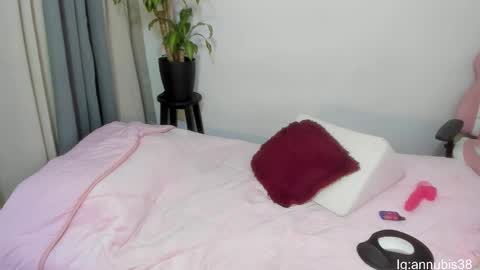 SOFIA INDEPENDENT MODEL online show from 01/30/25, 06:46