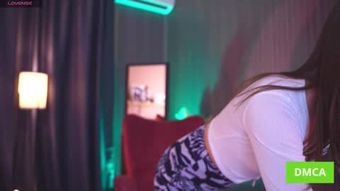 Annuetta online show from 11/27/25, 03:25