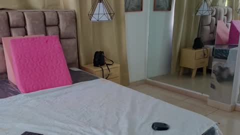 Snapshot of anny_bridge chatting on 03/21/26, 10:02 Anny bridge online show from 03/21/26, 10:02