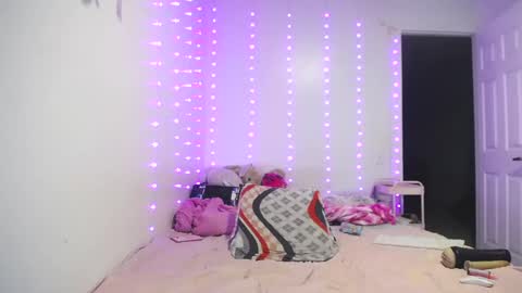  INDEPENDENT MODEL next srteam 240624 online show from 12/30/24, 03:58