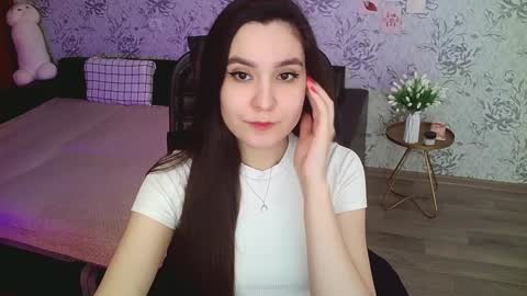 Snapshot of anny_shine chatting on 12/29/24, 03:44 Annie online show from 12/29/24, 03:44