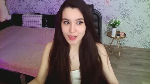 Snapshot of anny_shine chatting on 01/06/25, 01:20 Annie online show from 01/06/25, 01:20