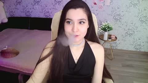 Snapshot of anny_shine chatting on 02/08/25, 11:24 Annie online show from 02/08/25, 11:24