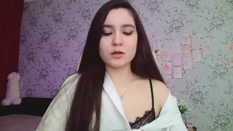 Snapshot of anny_shine chatting on 02/14/25, 04:47 Annie online show from 02/14/25, 04:47