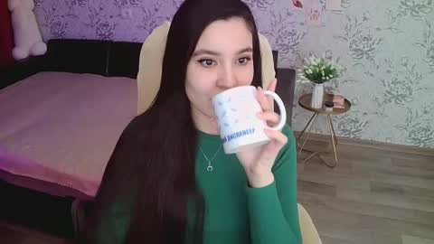 Snapshot of anny_shine chatting on 02/22/25, 09:45 Annie online show from 02/22/25, 09:45