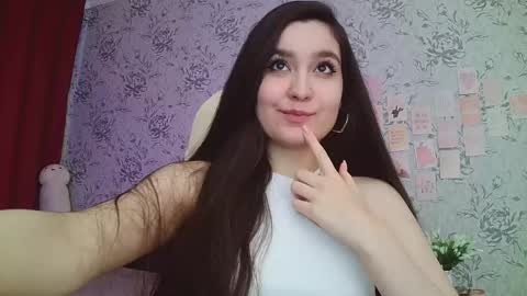 Snapshot of anny_shine chatting on 03/02/25, 04:28 Annie online show from 03/02/25, 04:28