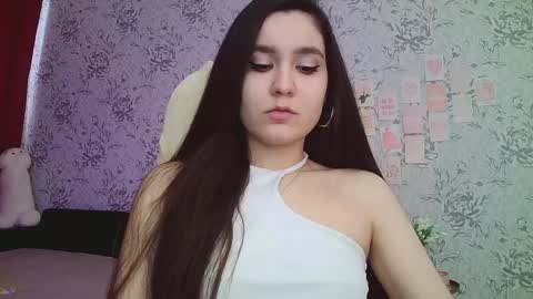 Snapshot of anny_shine chatting on 03/02/25, 07:32 Annie online show from 03/02/25, 07:32