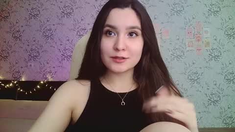 Snapshot of anny_shine chatting on 09/25/25, 02:48 Annie online show from 09/25/25, 02:48