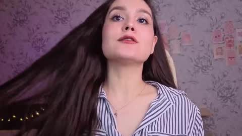 Snapshot of anny_shine chatting on 10/18/25, 05:10 Annie online show from 10/18/25, 05:10