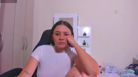 Snapshot of anny_vittar chatting on 09/11/25, 05:07 Valeria online show from 09/11/25, 05:07