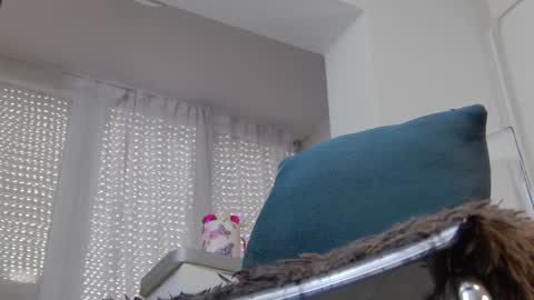 Anna online show from 02/03/25, 07:40