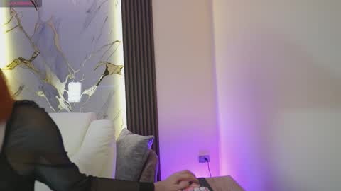 Ana online show from 09/15/25, 12:05