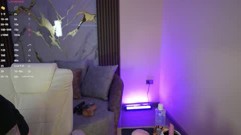 Ana online show from 10/22/25, 12:49