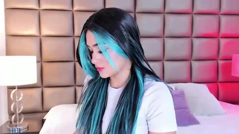    online show from 02/15/25, 09:26