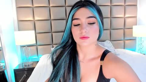    online show from 02/21/25, 09:22