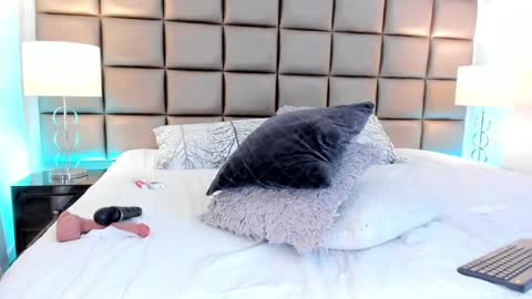    online show from 02/22/25, 12:27