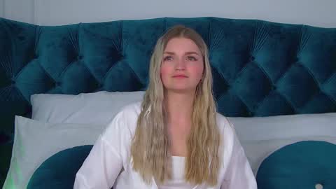 annyraii online show from 11/23/25, 08:03