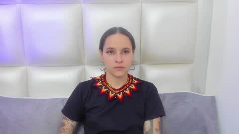 AnnyT online show from 01/19/25, 04:22