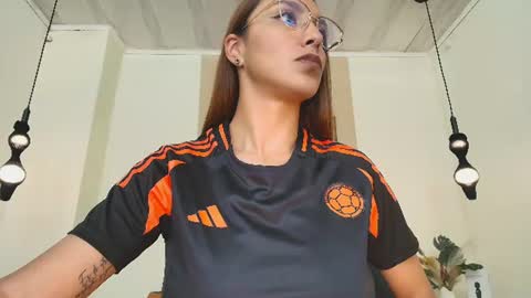Snapshot of annyxhot chatting on 06/15/26, 11:23 AnnyXhot online show from 06/15/26, 11:23