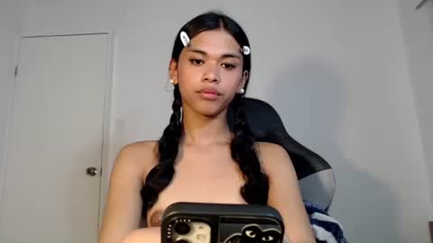 anok_yaii online show from 11/25/25, 05:18