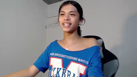 anok_yaii online show from 12/17/25, 06:30