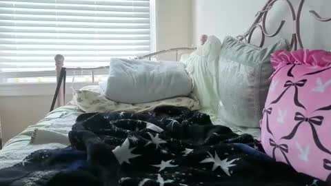 anon_bunny online show from 04/10/26, 06:23