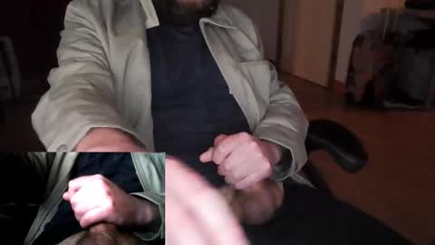 anontraveller online show from 11/25/25, 06:08