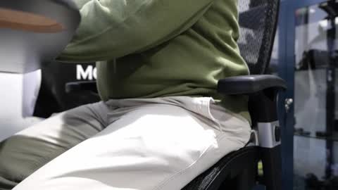 D online show from 02/17/25, 01:32