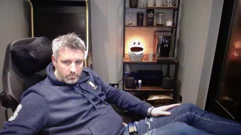 anonymousblokeuk online show from 12/22/24, 08:25