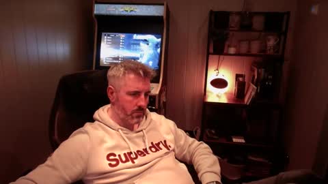 anonymousblokeuk online show from 03/04/25, 08:49