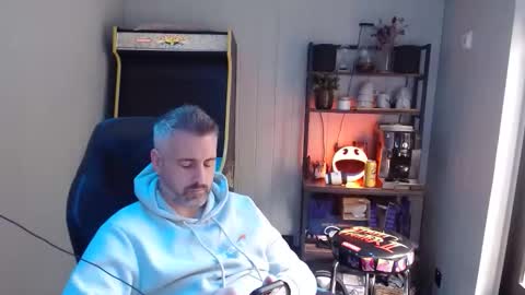 anonymousblokeuk online show from 09/16/25, 11:44