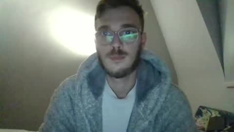 Snapshot of anonymousstoner58 chatting on 10/27/25, 01:53 anonymousstoner58 online show from 10/27/25, 01:53