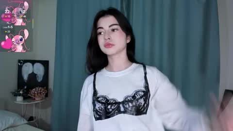 Anora  Emma online show from 03/03/26, 09:21