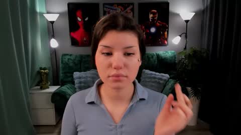 Snapshot of anoradark chatting on 11/20/25, 12:27 Anora online show from 11/20/25, 12:27