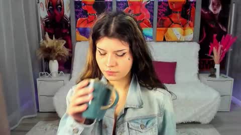 Snapshot of anoradark chatting on 11/21/25, 06:17 Anora online show from 11/21/25, 06:17