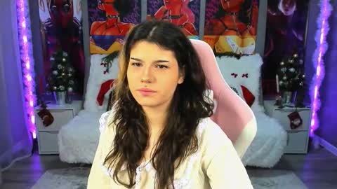 Snapshot of anoradark chatting on 12/19/25, 04:25 Anora online show from 12/19/25, 04:25